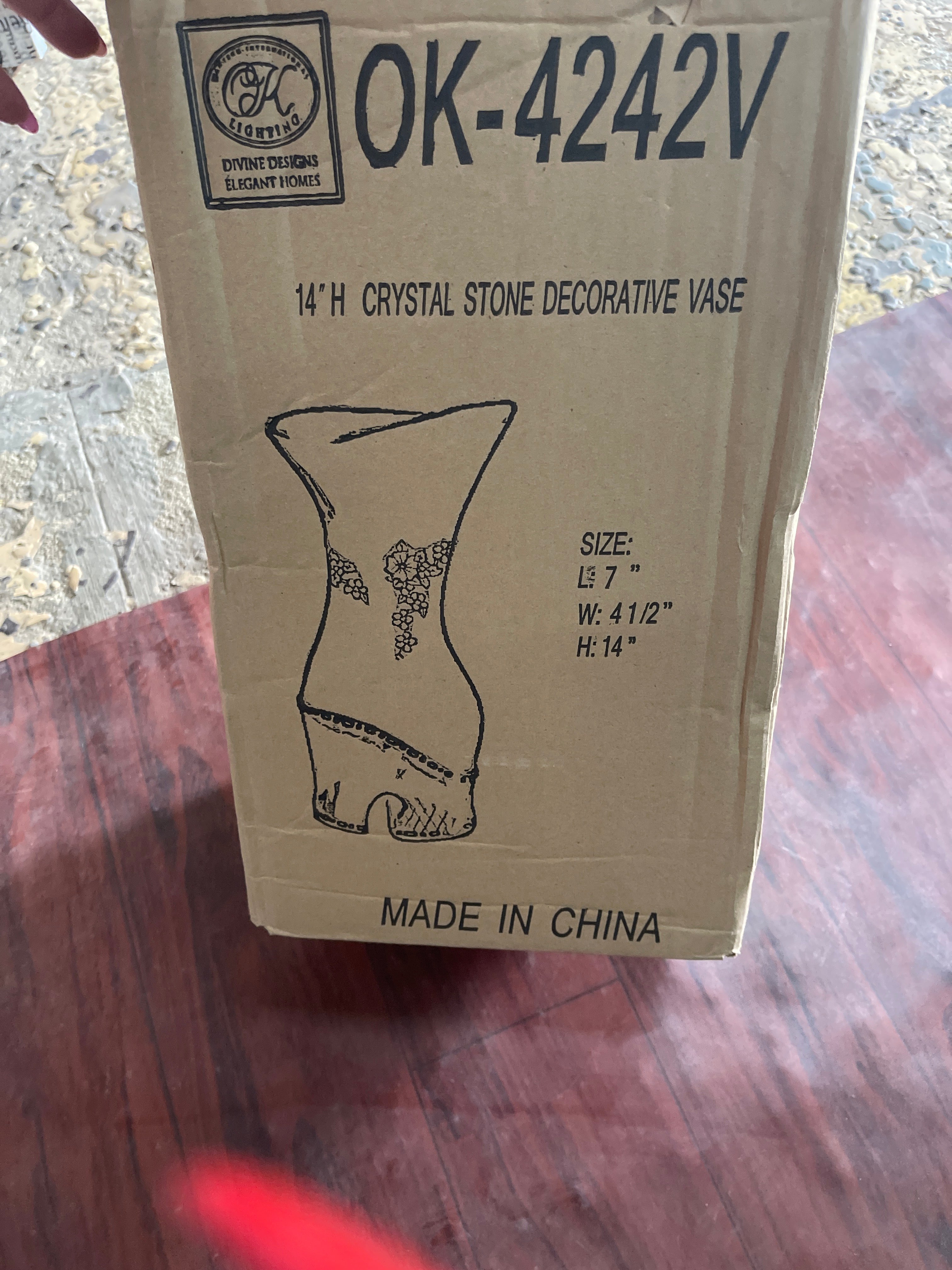 BURGUNDY AND GOLD CRYSTAL STONE DECORATIVE VASE