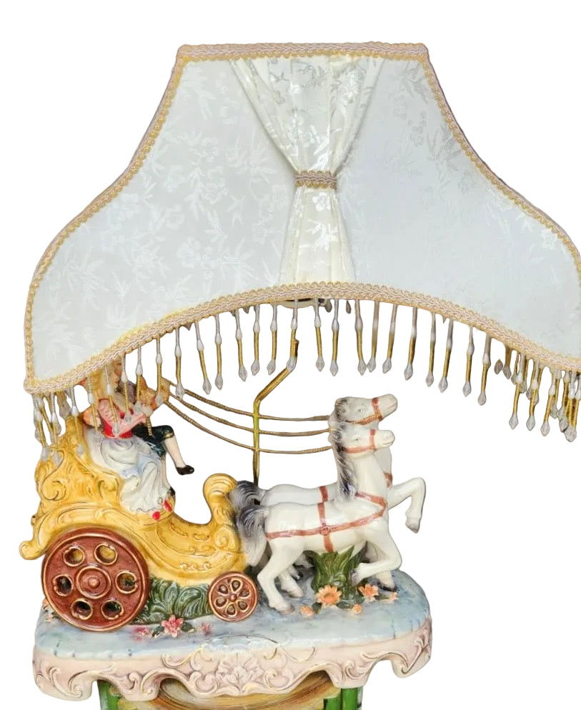 CAPODIMONTE Royal carriage and Victorian couple lamp CIRCA 1960s (Replicate on original )￼