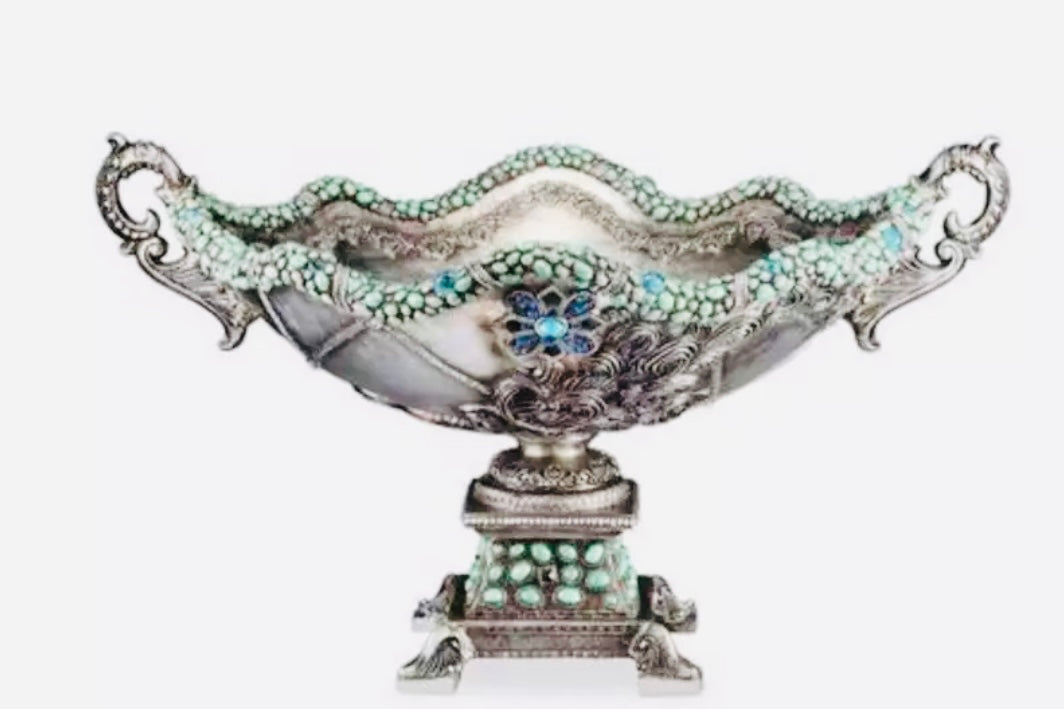 Antique silver Quamarine collection