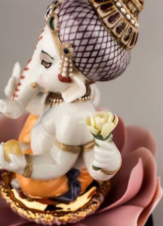 LLADRO PADMASANA GANESHA FIGURINE